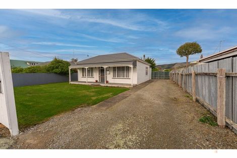 Photo of property in 25 Coronation Street, Waimate, 7924