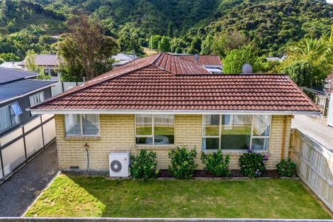 Photo of property in 131a Waikawa Road, Picton, 7220
