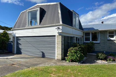 Photo of property in 54 Holland Street, Wainuiomata, Lower Hutt, 5014