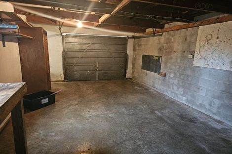 Photo of property in 2/21 Booker Place, Weymouth, Auckland, 2103