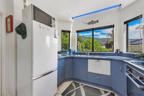 Photo of property in 58 York Street, Picton, 7220