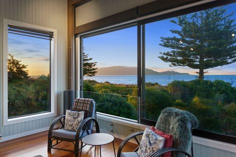 Photo of property in 7 Tutere Street, Waikanae Beach, Waikanae, 5036