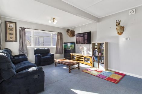 Photo of property in 14 Edward Street, Waimate, 7924