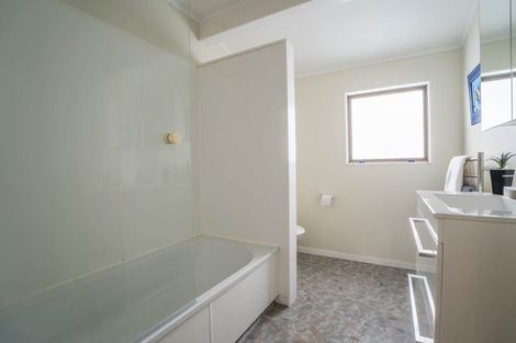 Photo of property in 6/29 Main Road, Tawa, Wellington, 5028