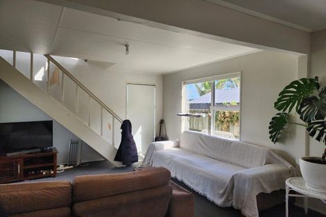 Photo of property in 12 Pitcairn Street, Oakura, 4314