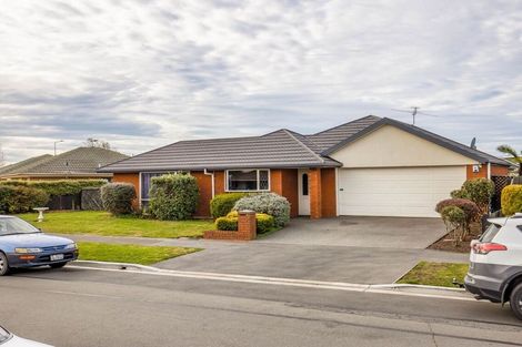 Photo of property in 5 Blue Gum Place, New Brighton, Christchurch, 8083