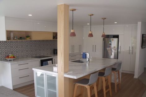 Photo of property in 17 Tauroa Road, Havelock North, 4130