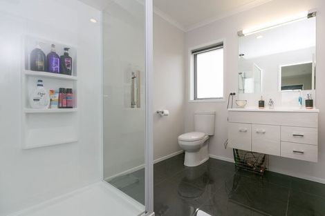 Photo of property in 126 Pohutukawa Place, Waiwhakaiho, New Plymouth, 4312