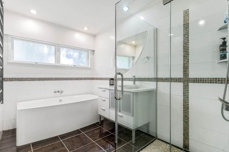 Photo of property in 1230 Alfriston Road, Alfriston, Manurewa, 2576