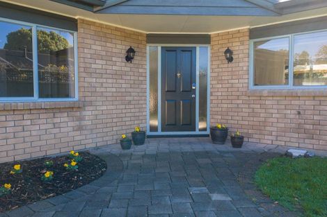 Photo of property in 8 Bowen Street, Cambridge, 3434