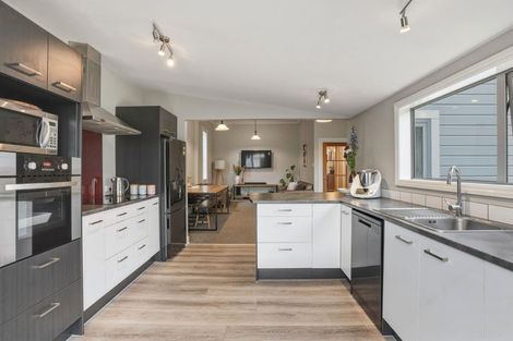 Photo of property in 2 Baker Street, Caversham, Dunedin, 9012