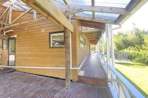 Photo of property in 2/24 Matipo Road, Mairangi Bay, Auckland, 0630