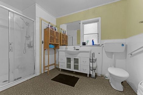 Photo of property in 81 Kayes Road, Pukekohe, 2120