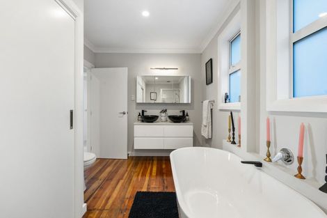 Photo of property in 51 High Street, Island Bay, Wellington, 6023