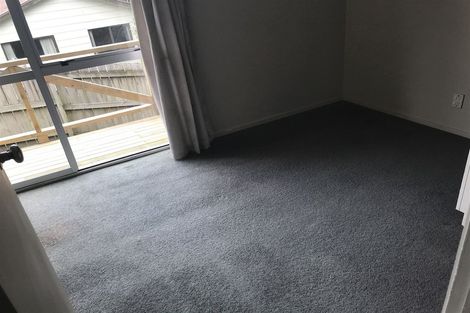 Photo of property in 2/317 Triangle Road, Massey, Auckland, 0614