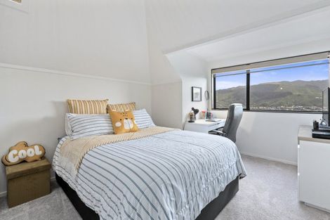 Photo of property in 79 Woodman Drive, Tawa, Wellington, 5028