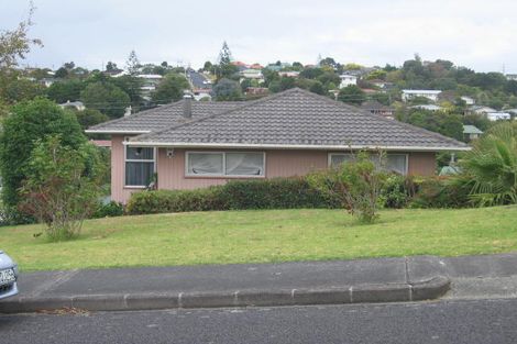 Photo of property in 2/24 Chequers Avenue, Glenfield, Auckland, 0629