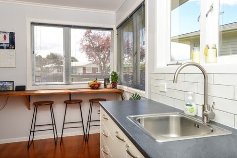 Photo of property in 13 Rosalind Street, Deanwell, Hamilton, 3206