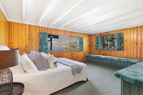 Photo of property in 44 Arawata Terrace, Sunshine Bay, Queenstown, 9300