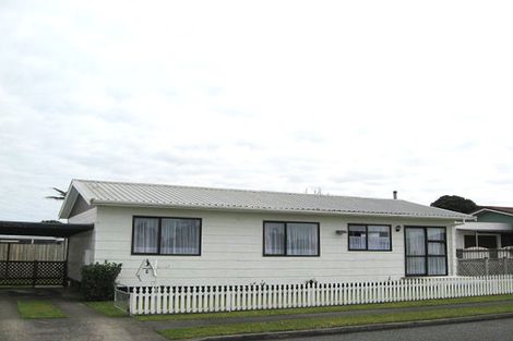 Photo of property in 3 Brierley Place, Marfell, New Plymouth, 4310