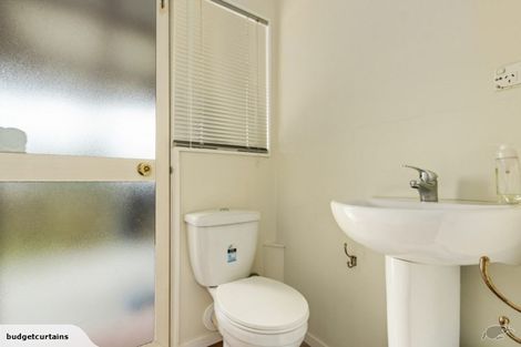 Photo of property in 17 Edgewater Drive, Pakuranga, Auckland, 2010