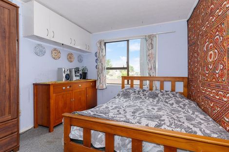 Photo of property in 2/48 Lavelle Road, Henderson, Auckland, 0612