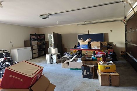 Photo of property in 8 Alvre Place, Flat Bush, Auckland, 2016