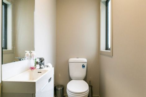 Photo of property in 10 Brindle Way, Newlands, Wellington, 6037