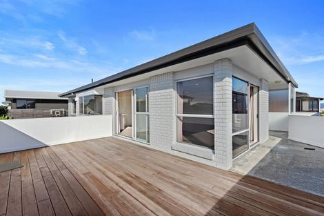 Photo of property in 2/3 Wells Avenue, Mount Maunganui, 3116