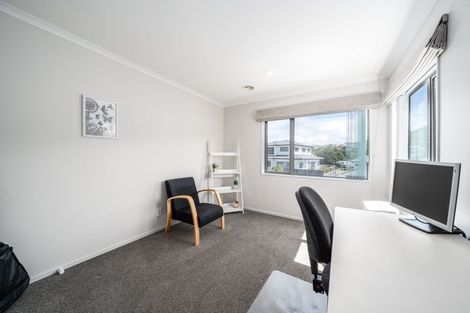 Photo of property in 5 Crompton Avenue, Churton Park, Wellington, 6037