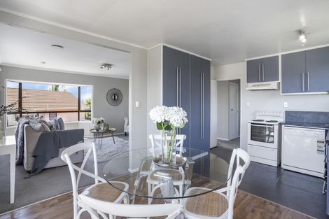 Photo of property in 48 Hollyford Drive, Clover Park, Auckland, 2105