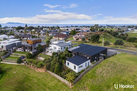 Photo of property in 46 Browns Drive, Waihi Beach, 3611