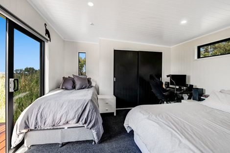 Photo of property in 102 West Road, Kaukapakapa, 0873