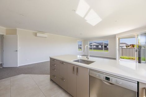 Photo of property in 33 Belgrove Drive, Waipukurau, 4200