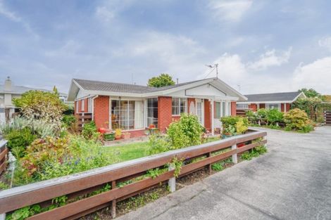 Photo of property in 2/142 Heretaunga Street, Palmerston North, 4414