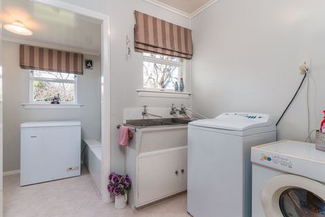 Photo of property in 73 Park Road, Carterton, 5713