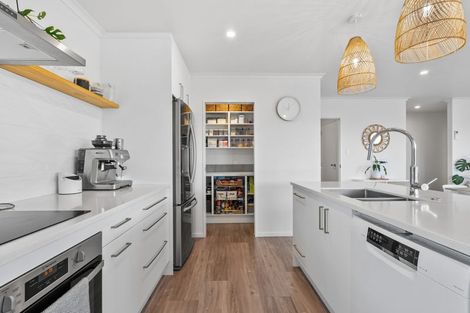 Photo of property in 24 Ferry Road, Waipu, 0510