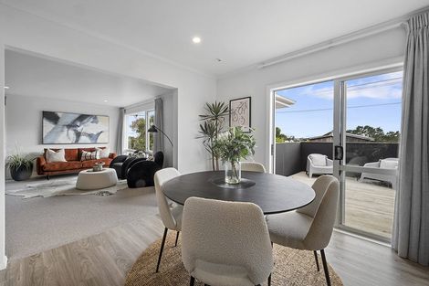 Photo of property in 390 Mangorei Road, Merrilands, New Plymouth, 4312