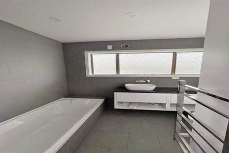 Photo of property in 1/10 Hunter Street, Hamilton Lake, Hamilton, 3204