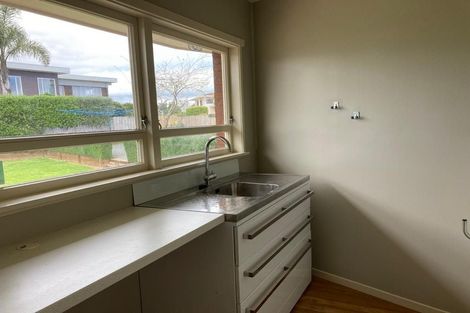 Photo of property in 4 Barnhill Crescent, Pahurehure, Papakura, 2113