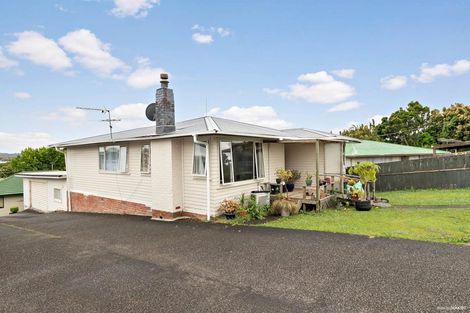 Photo of property in 37 Amberley Avenue, Te Atatu South, Auckland, 0610