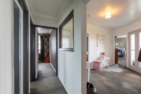 Photo of property in 15 Fox Street, Woodville, 4920