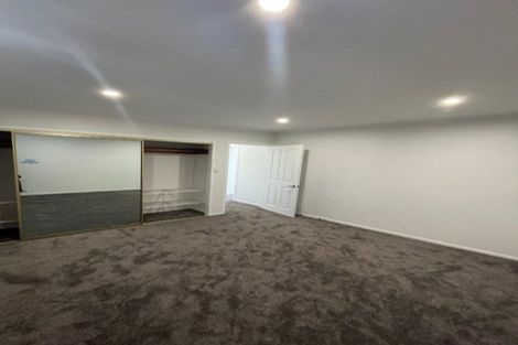 Photo of property in 8 Wyman Place, Pakuranga Heights, Auckland, 2010