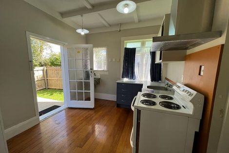 Photo of property in 19 Tirimoana Road, Te Atatu South, Auckland, 0602