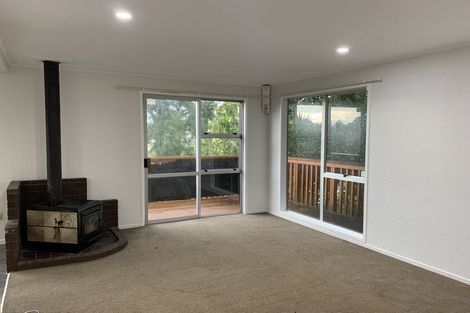 Photo of property in 14 Kilcar Place, Massey, Auckland, 0614