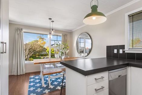 Photo of property in 2/13 Claremont Avenue, Papanui, Christchurch, 8053