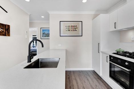 Photo of property in 7 Saxton Road, Upper Vogeltown, New Plymouth, 4310