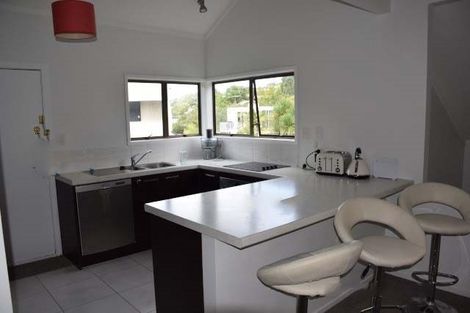 Photo of property in 88 Beach Road, Castor Bay, Auckland, 0620