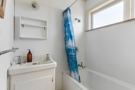 Photo of property in 114a Given Avenue, Whangamata, 3620