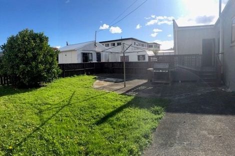 Photo of property in 8 Avon Street, Waterloo, Lower Hutt, 5011